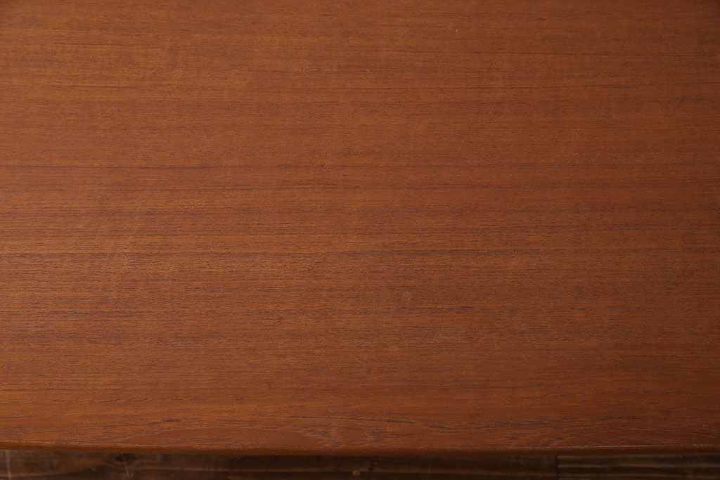 【S様ご成約分】北欧家具　チーク材　シンプルなデザインが魅力的なエクステンションテーブル(ダイニングテーブル)