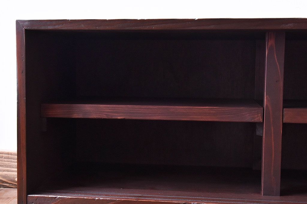 アンティーク家具　古材使用　もみの木　古い木の質感が魅力的なローボード(戸棚)(2)
