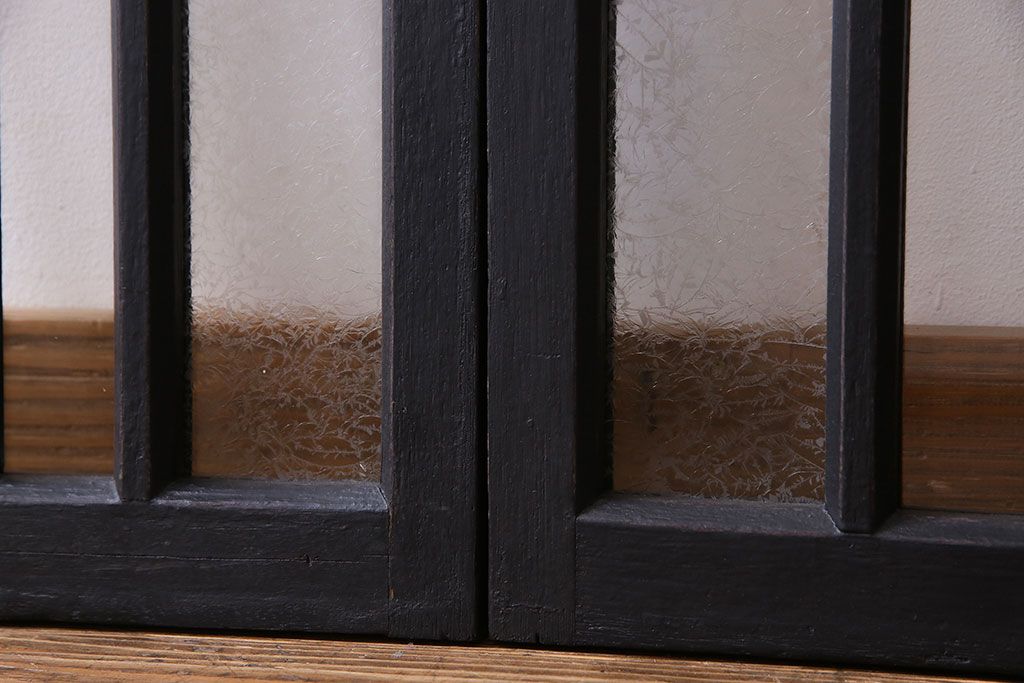 ペイント家具　色ガラスがアクセントのモダンなフィックス窓(はめ殺し窓、明かり取り、明り取り)2枚セット