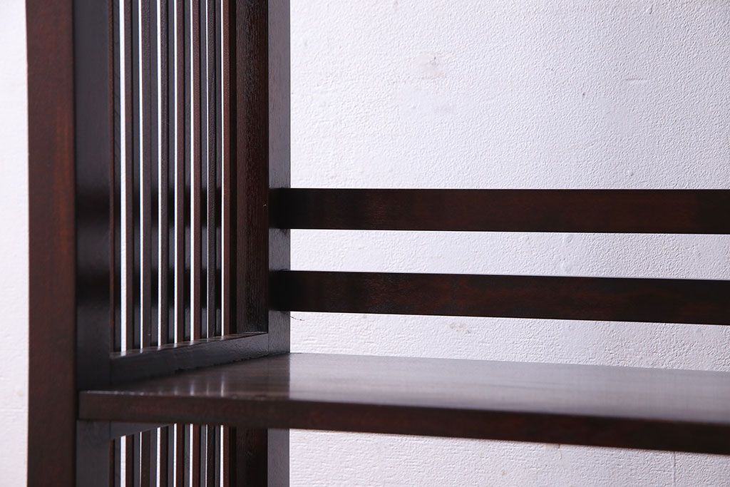 中古　九州民芸家具　樺材　シックなデザインが魅力的な本棚(陳列棚、飾り棚)