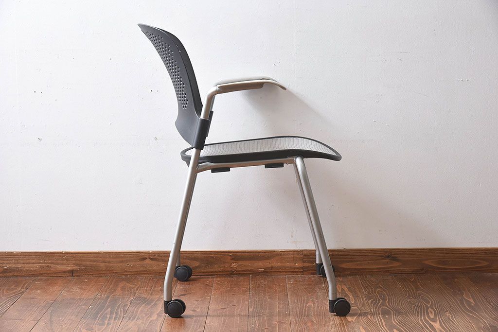 中古　ハーマンミラー社(Hermanmiller)　Caper Chair　ケイパーチェア(オフィスチェア、椅子、イス)(定価約6万円)(1)