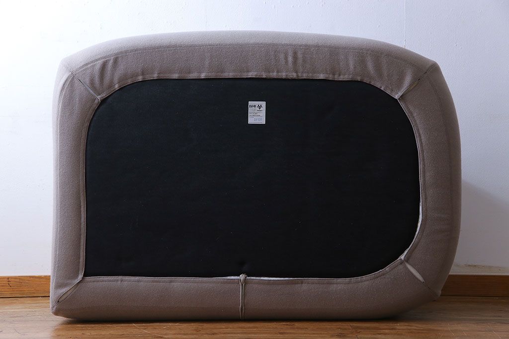 中古　廃盤品　B&B Italia　MAXALTO　FAT SOFA　システムソファ(カウチソファ、コーナーソファ)(定価約135万円)・クッション2個付き