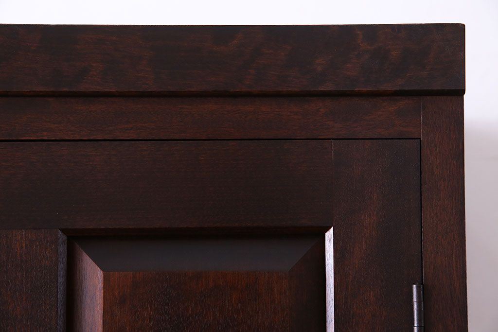 中古美品　松本民芸家具　直線的なデザインが目を引くワードローブ(チェスト、キャビネット)