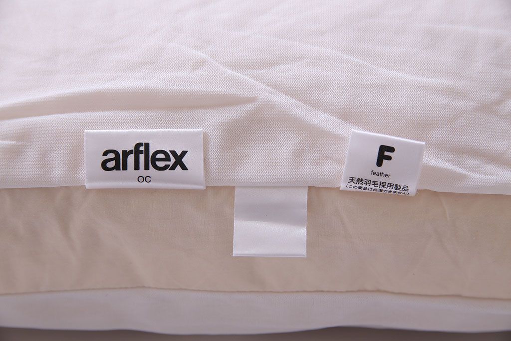 アンティーク雑貨　中古　arflex(アルフレックス)　OLTANO(オルタノ)　スモーキーカラーのクッション(1)