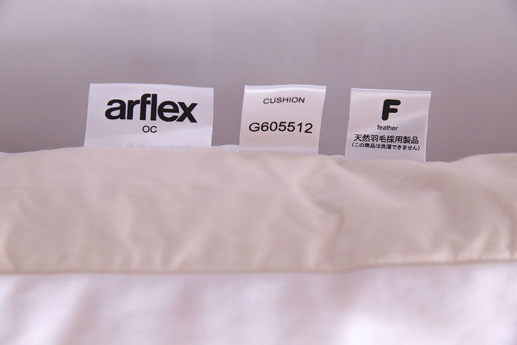 アンティーク雑貨　中古　arflex(アルフレックス)　OLTANO(オルタノ)　落ち着いた色合いのクッション(2)