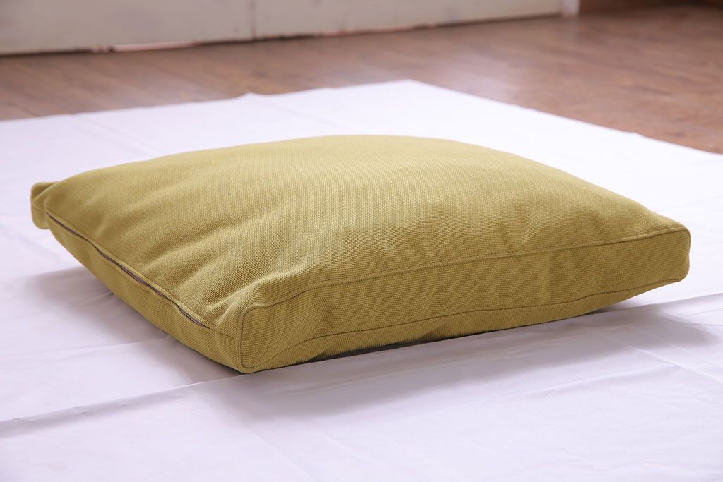 アンティーク雑貨　中古　arflex(アルフレックス)　OLTANO(オルタノ)　スモーキーカラーのクッション(2)