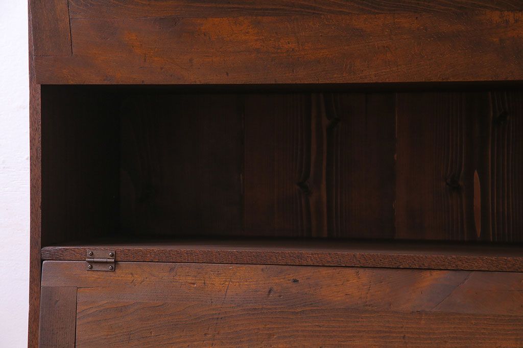 アンティーク家具　アンティーク　古材使用　パタパタ扉がおしゃれなキャビネット(下駄箱、収納棚)