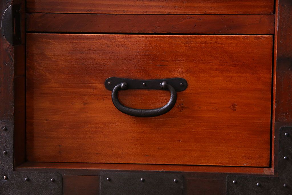 アンティーク家具　和製アンティーク　明治大正期の味わい深い二段重ねチェスト(重ね箪笥、時代箪笥、衣装箪笥)