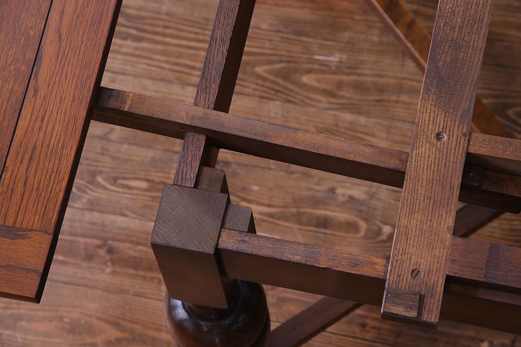 アンティーク家具　イギリスアンティーク　気品漂うデザインのドローリーフテーブル(エクステンションテーブル、ダイニングテーブル)