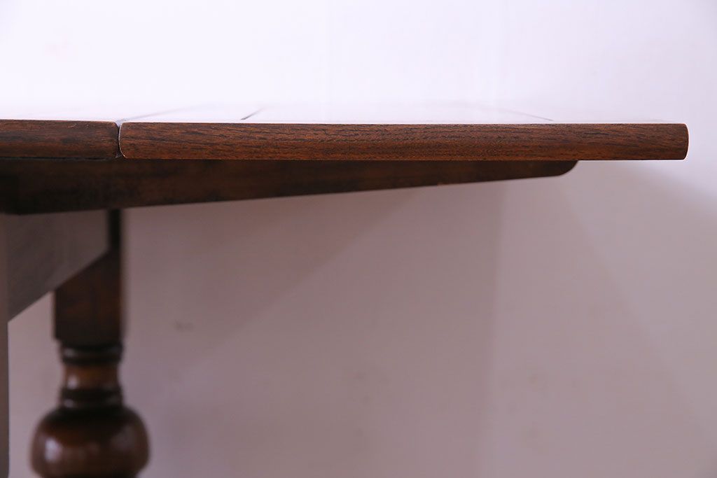 アンティーク家具　イギリスアンティーク　気品漂うデザインのドローリーフテーブル(エクステンションテーブル、ダイニングテーブル)