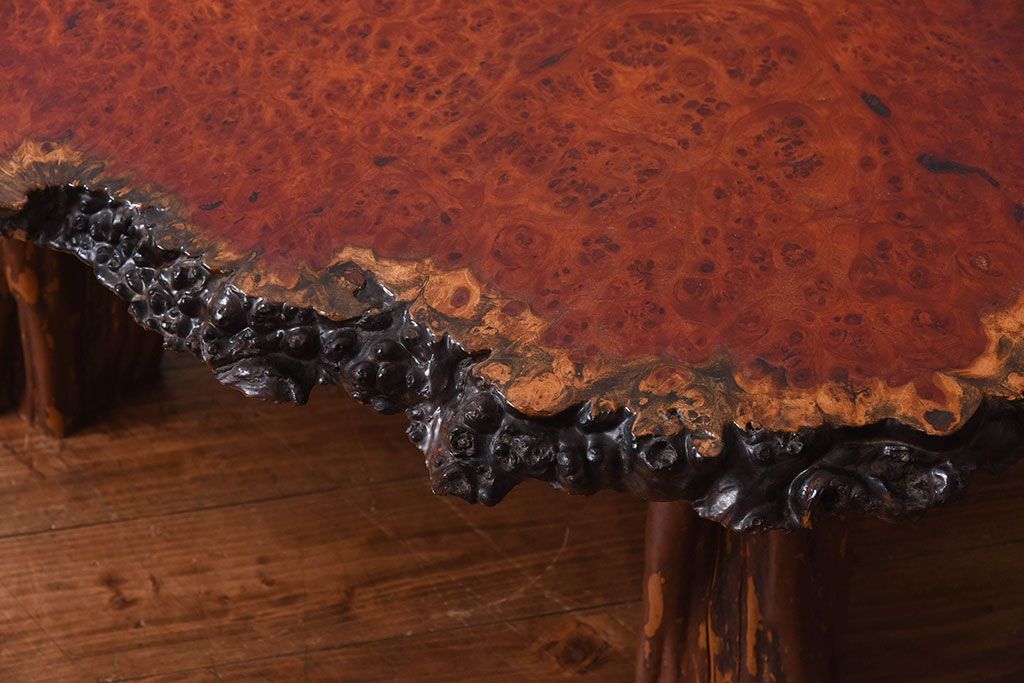 アンティーク家具　1960年頃　カリン材(花梨材)　鳥眼杢の天板と艶が美しい上質なセンターテーブル(座卓)