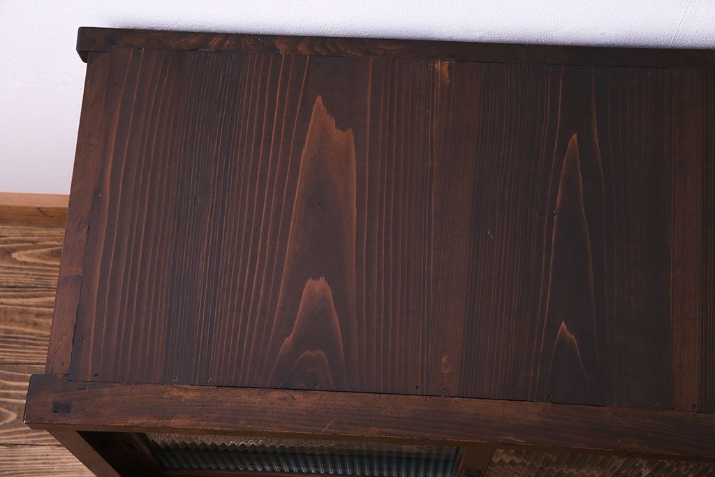 レトロ家具　和製アンティーク　人気のモールガラス!　レトロな脚付きローボード(ローチェスト、テレビボード)