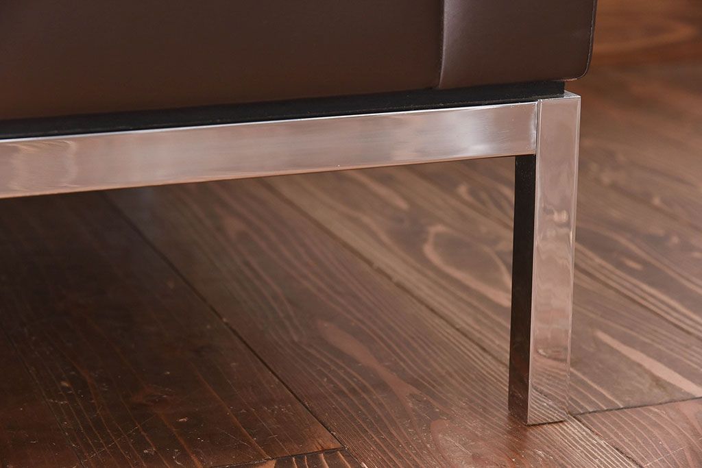 ヴィンテージ家具　ビンテージ　KNOLL(ノル)　廃盤品　シックなラウンジソファ(1人掛けソファ)