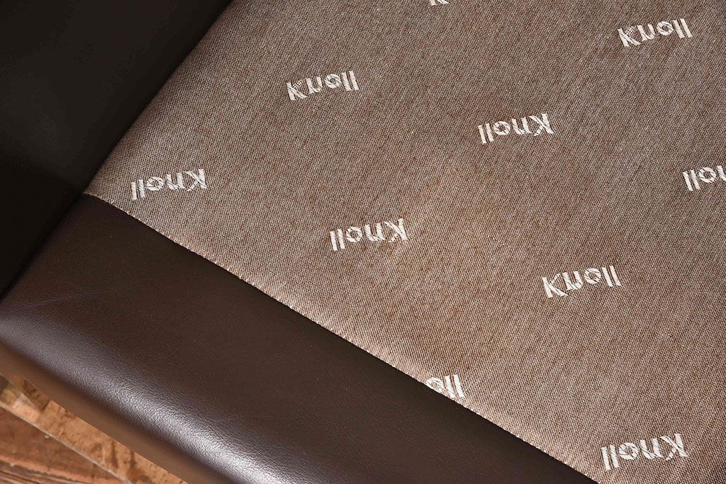 ヴィンテージ家具　ビンテージ　KNOLL(ノル)　廃盤品　シックなラウンジソファ(1人掛けソファ)