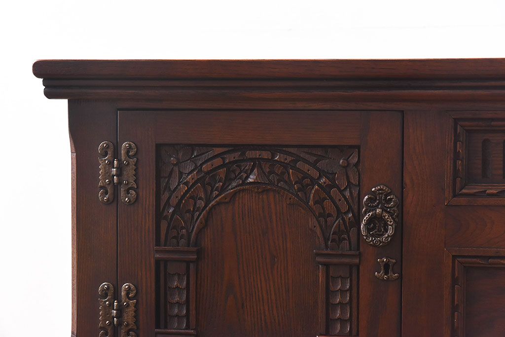 中古　old charm(オールドチャーム) アンティーク調のデザインがおしゃれなデスク(作業台)