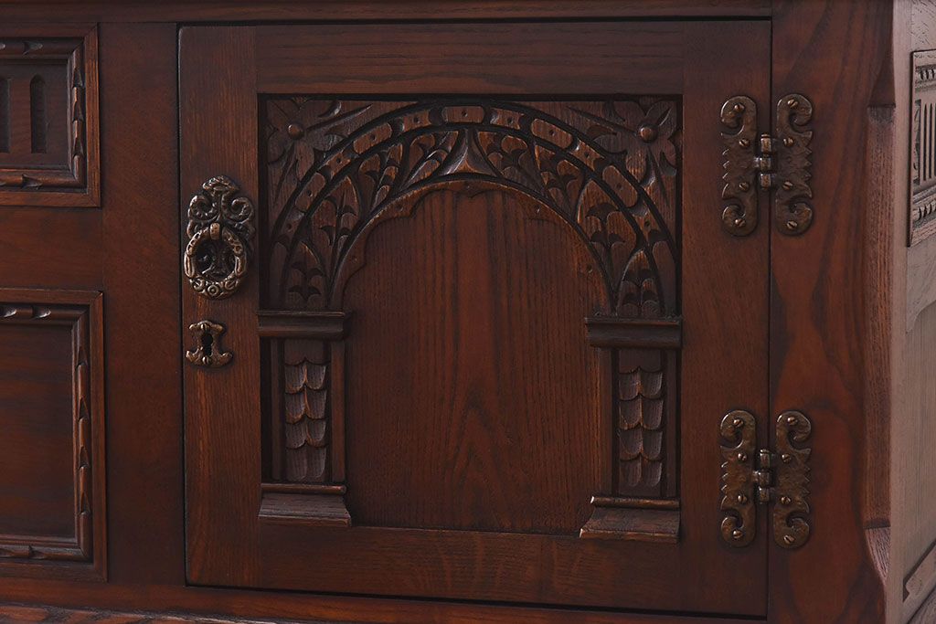 中古　old charm(オールドチャーム) アンティーク調のデザインがおしゃれなデスク(作業台)