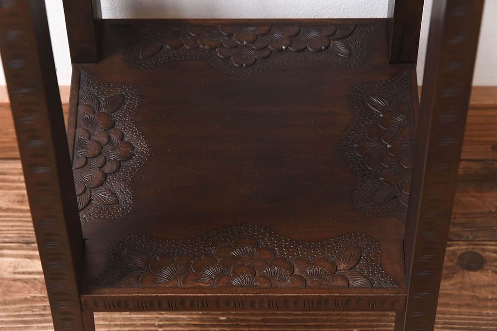 アンティーク雑貨　中古　伝統工芸　軽井沢彫り　意匠を凝らした美しい花台(サイドテーブル、飾り台、引き出し)