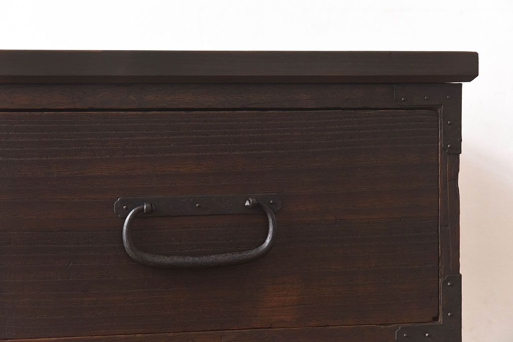 アンティーク家具　和製アンティーク　使いやすさアップ!脚付きチェスト(引き出し、時代箪笥、サイドボード)(3)