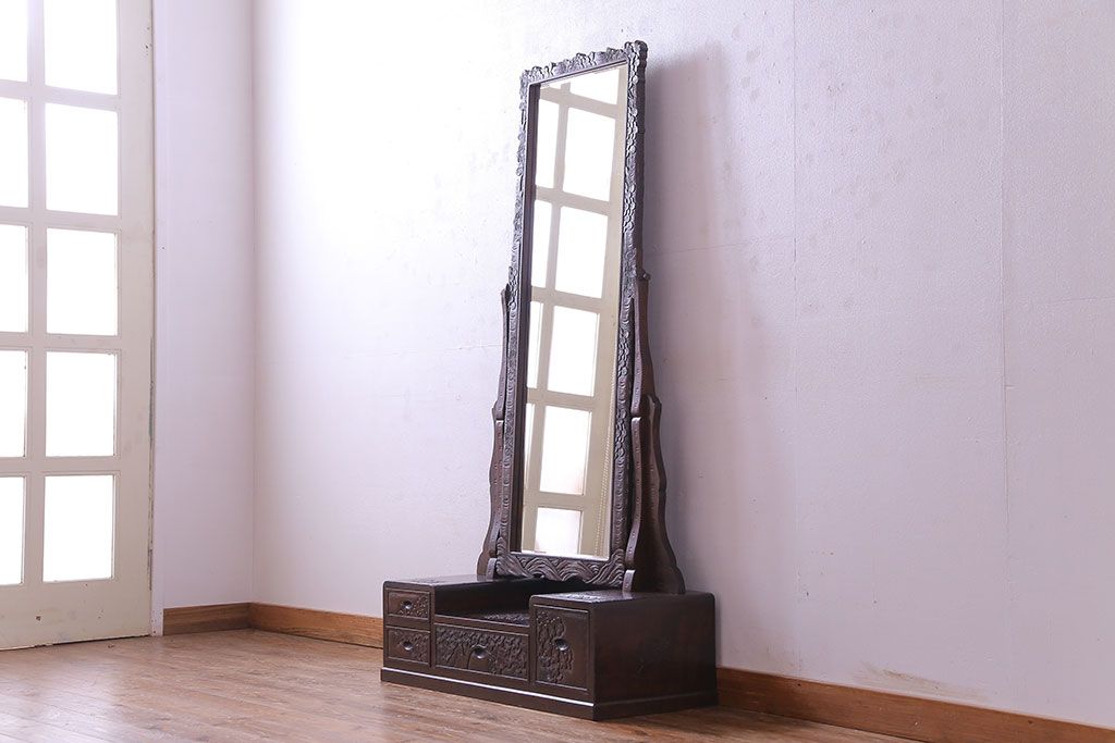 ヴィンテージ家具　ビンテージ　伝統工芸　軽井沢彫り　高級感のある佇まいのドレッサー(鏡、鏡台)
