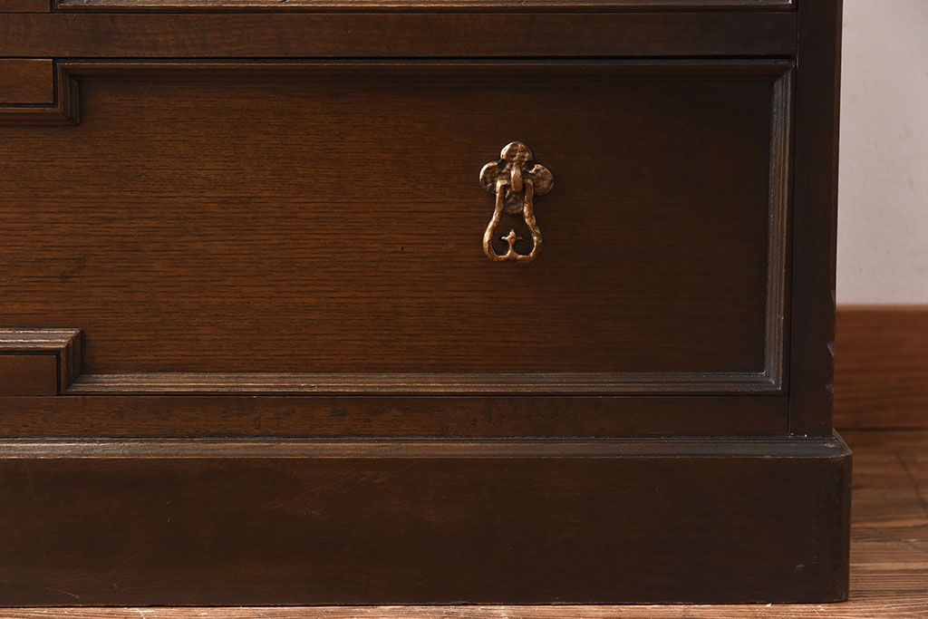 ビンテージ　神戸洋家具老舗たかねや製　オーク材使用の上品なチェスト(引き出し)(2)(永田良介)