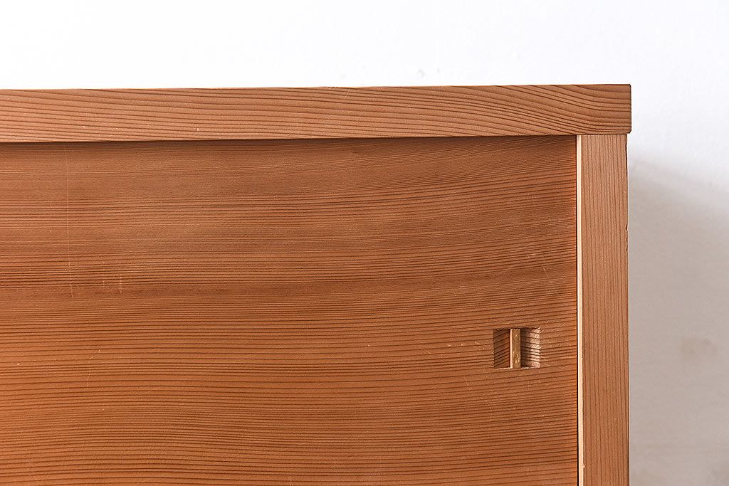 中古　竹の装飾と木の質感が味わい深い置き水屋(茶水屋、戸棚、茶棚)(2)