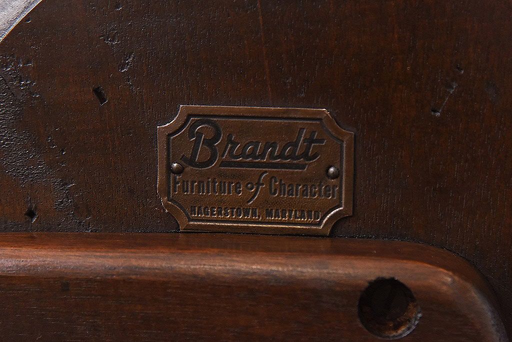 アンティーク雑貨　アンティーク　Brandt Furniture of Character　クラシカルな木製プラントスタンド(花台)