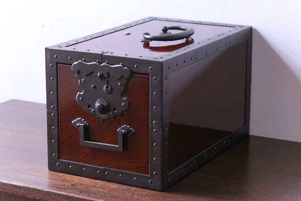 中古　匠工芸製　木地呂塗りのツヤが美しい金庫箪笥(帳箱、船箪笥、千両箱)