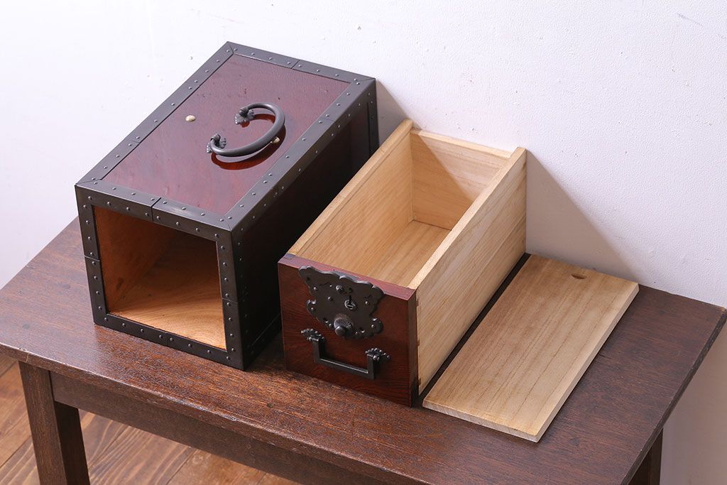 中古　匠工芸製　木地呂塗りのツヤが美しい金庫箪笥(帳箱、船箪笥、千両箱)