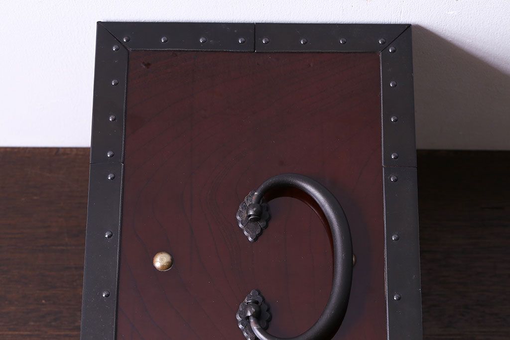 中古　匠工芸製　木地呂塗りのツヤが美しい金庫箪笥(帳箱、船箪笥、千両箱)