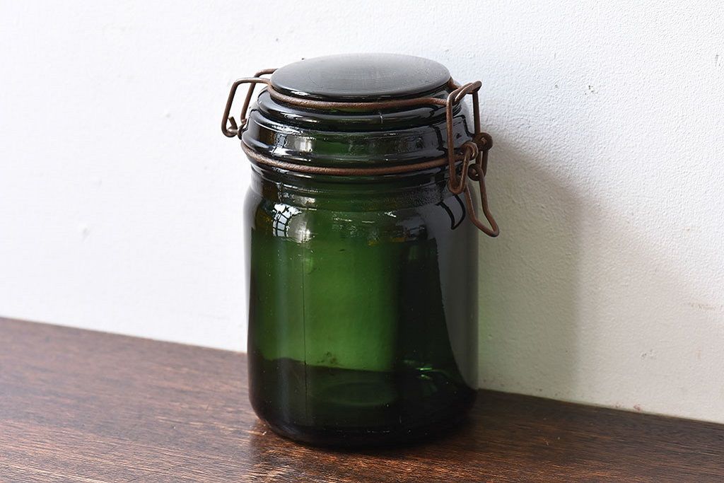 ガラス瓶で植物栽培。作り方も簡単なテラリウムでグリーンインテリア