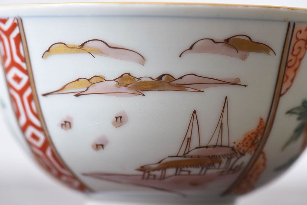 古民具・骨董　江戸期　華やかな古伊万里色絵染付　蓋つき茶碗(2客セット)