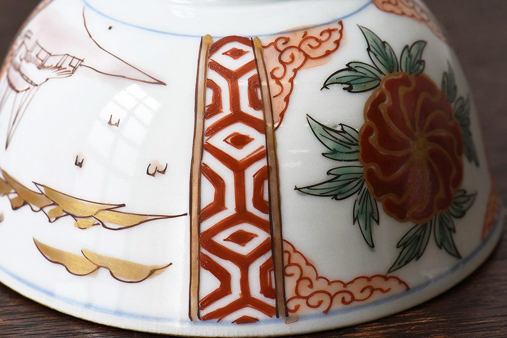 古民具・骨董　江戸期　華やかな古伊万里色絵染付　蓋つき茶碗2客セット(1)