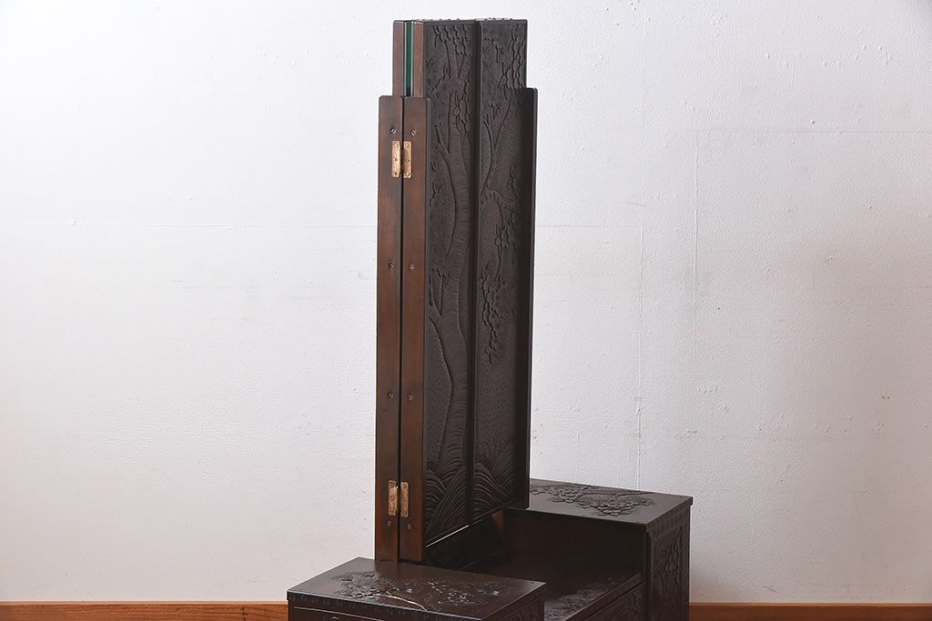 中古　伝統工芸　軽井沢彫り　繊細な技が光るドレッサー(三面鏡、鏡台、化粧台)