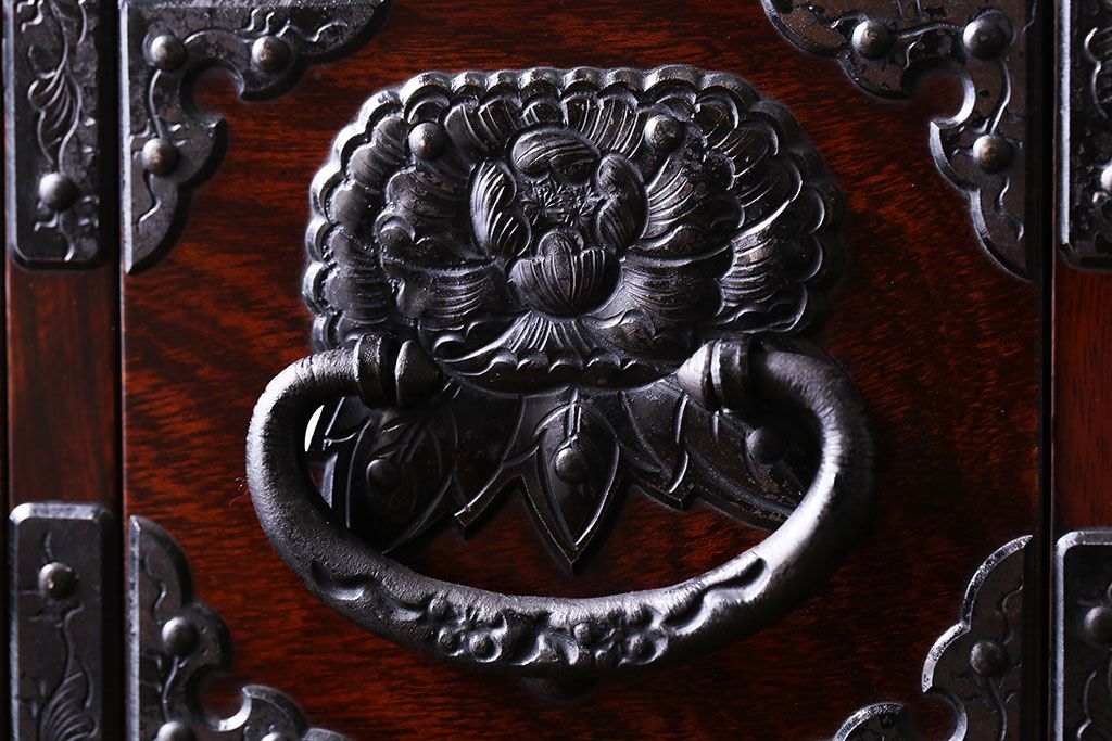 中古　熊野洞　格調高い和の雰囲気漂う小箪笥(仙台箪笥)(定価約17万円)