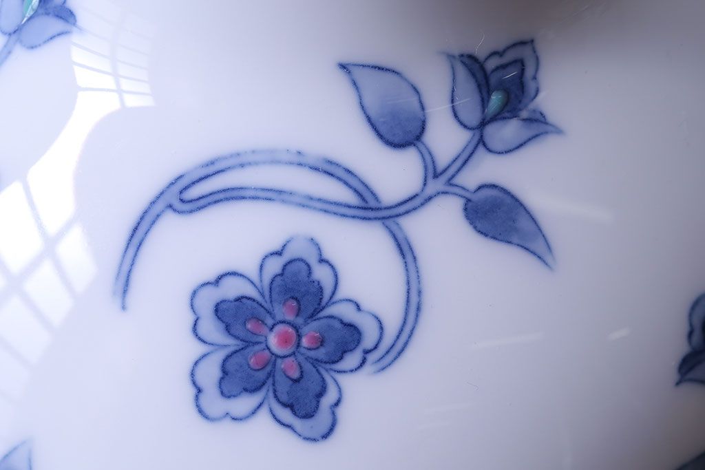 アンティーク雑貨　中古　大蔵陶園(OKURA)　花と蝶と鳥の絵柄が上品な花瓶(花器)