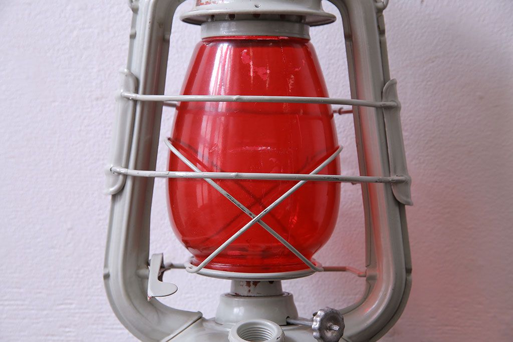 フランス製　GUILLOUARD(ギルアード)　白と赤のランタン(オイルランプ、照明)