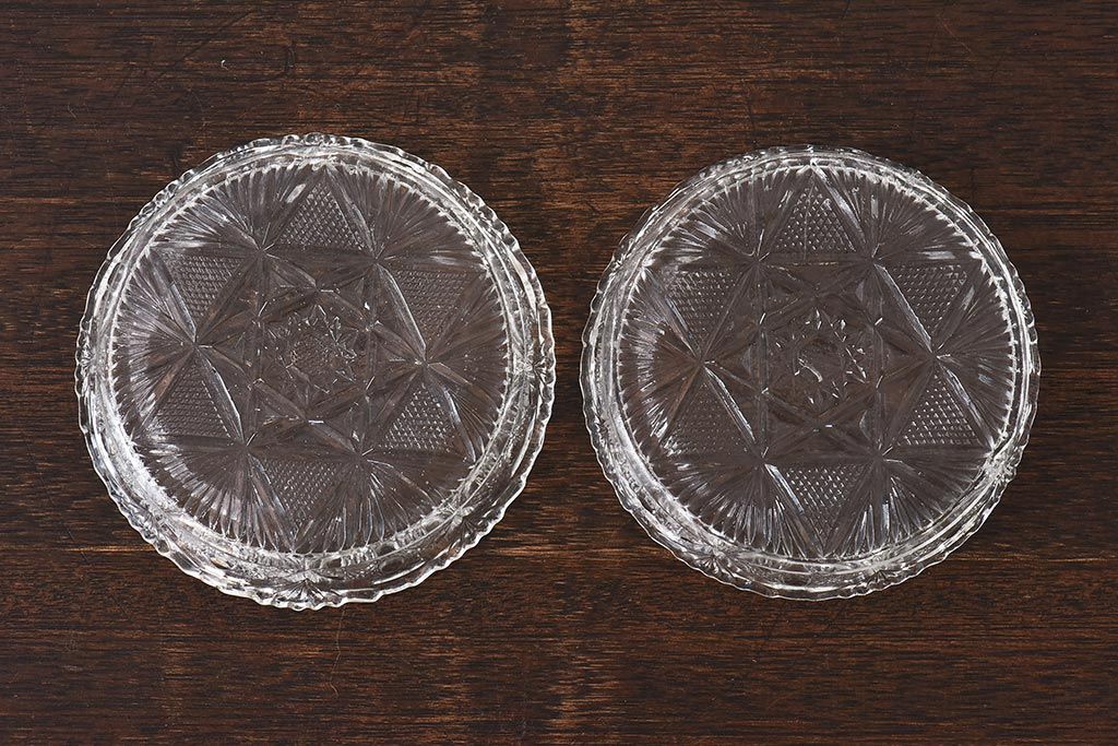アンティーク雑貨　プレスガラス　昭和レトロ　アンティークの小皿　2枚セット