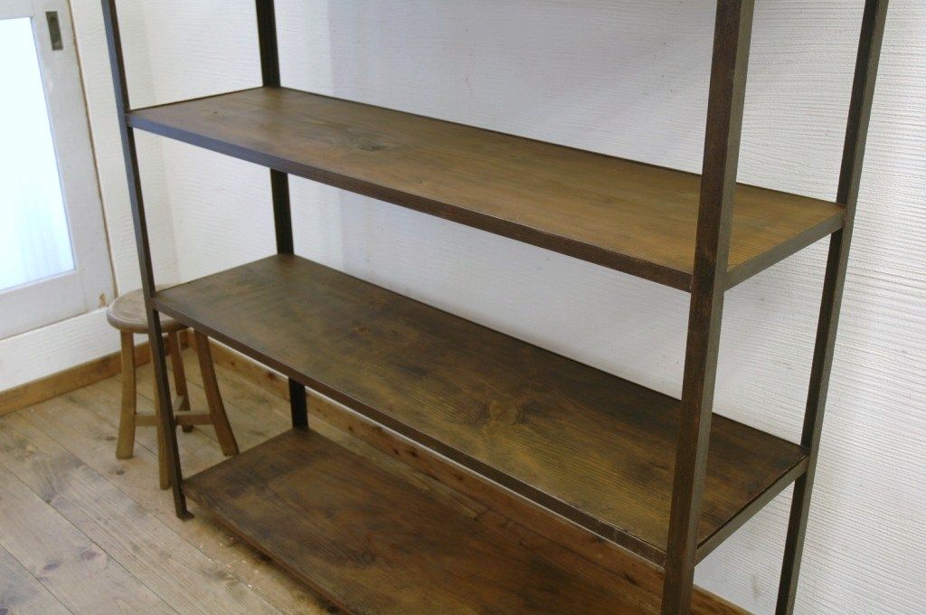 アンティーク家具　◆重厚なアイアンラック
