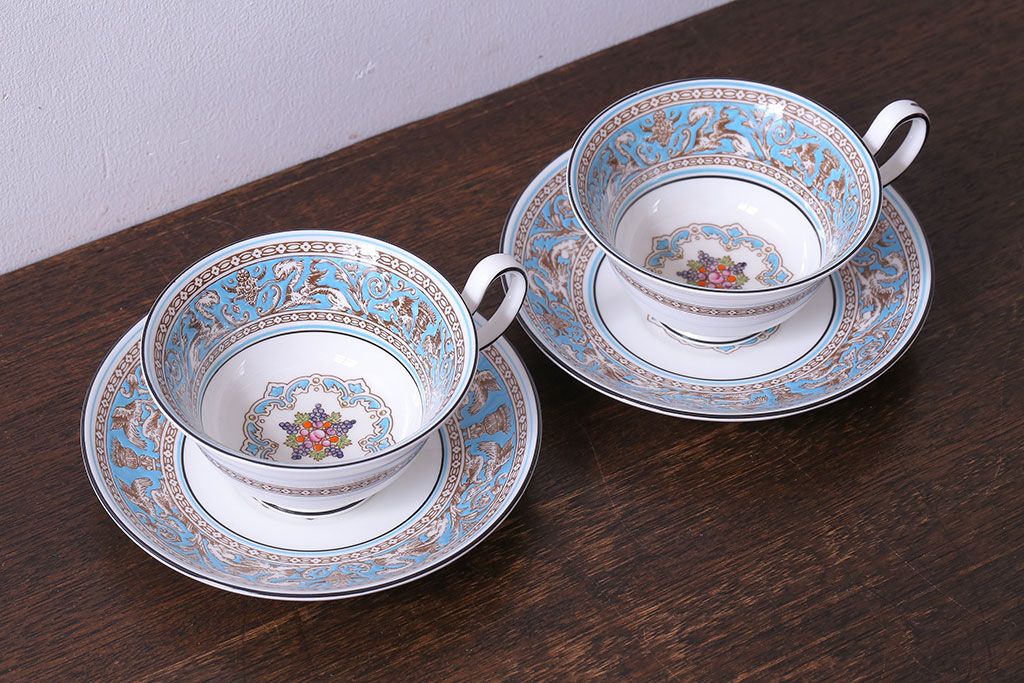 アンティーク雑貨　【T様ご成約】中古　イギリスWedgwood(ウェッジウッド)　FLORENTINE(フロレンティーン)　ターコイズ　カップ&ソーサー2客セット