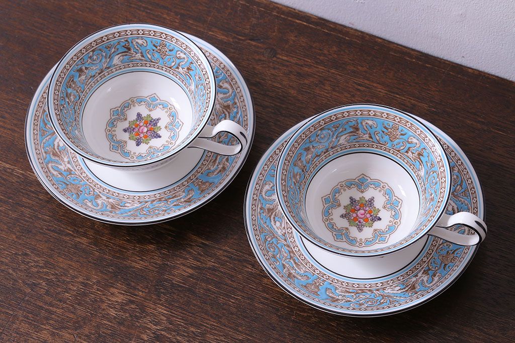 アンティーク雑貨　【T様ご成約】中古　イギリスWedgwood(ウェッジウッド)　FLORENTINE(フロレンティーン)　ターコイズ　カップ&ソーサー2客セット