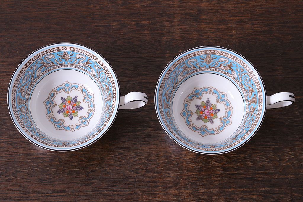 アンティーク雑貨　【T様ご成約】中古　イギリスWedgwood(ウェッジウッド)　FLORENTINE(フロレンティーン)　ターコイズ　カップ&ソーサー2客セット