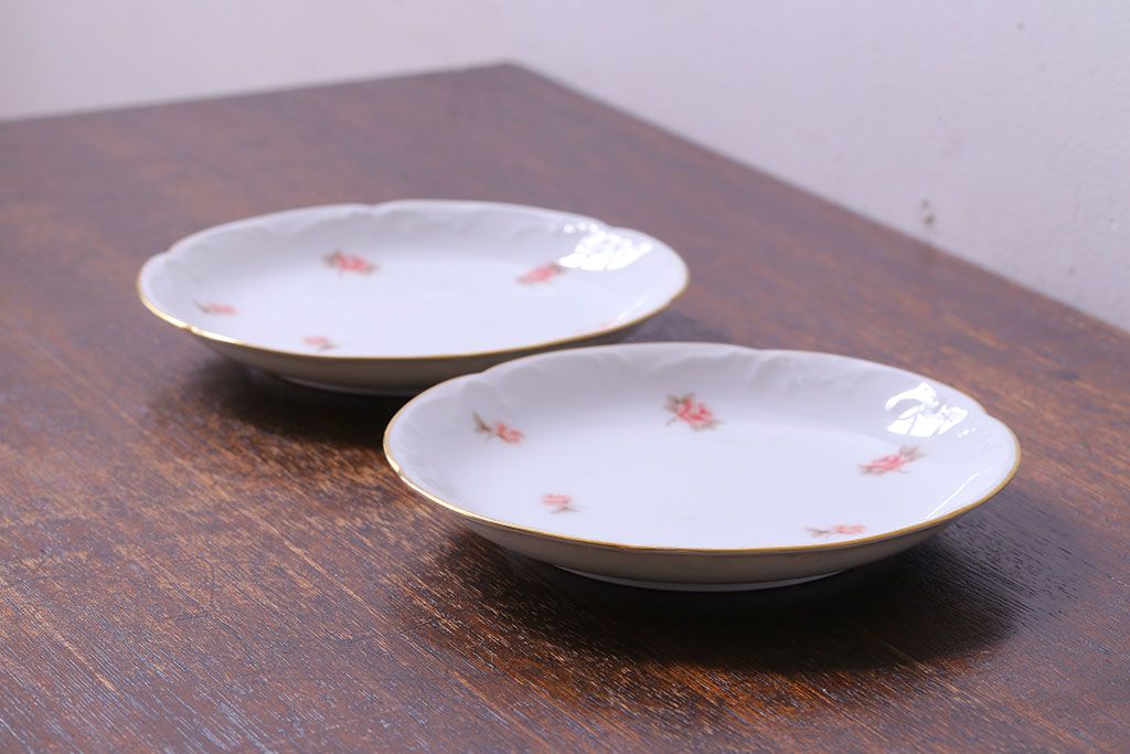アンティーク雑貨　中古　大倉陶園　金彩　小さなバラ柄の小皿2枚セット(洋食器)