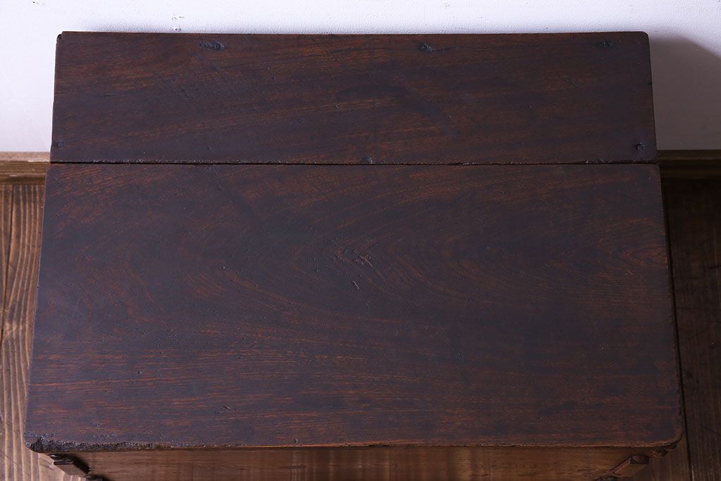 アンティーク雑貨　大正〜昭和初期　一枚板使用の贅沢な木箱(収納ケース、道具箱、ブランケットボックス)