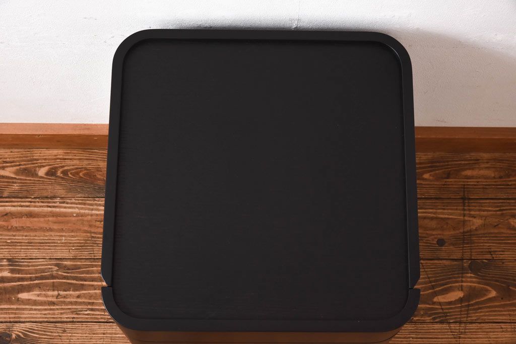 展示美品　Cassina(カッシーナ)　L40 SLED(スレッド)　サイドテーブル(ドロワー)(定価約19万円)