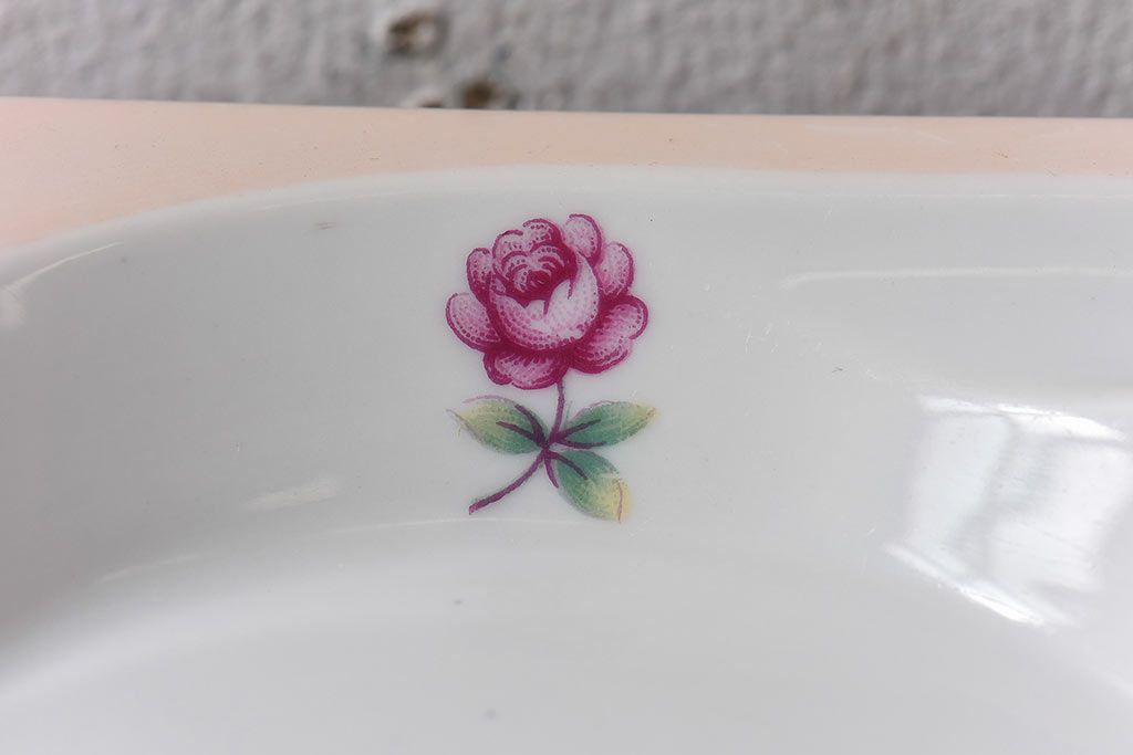 アンティーク雑貨　ノリタケ(日陶・則武)小さなバラが描かれたレトロな雰囲気が魅力の灰皿