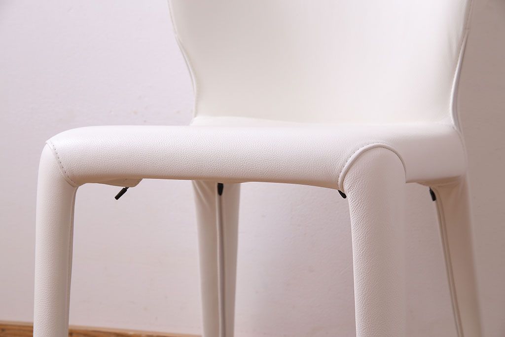 中古美品　Cassina(カッシーナ) X革　369 HOLA(オラ) アームレスチェア(ダイニングチェア、椅子)(1)(定価約20万円)