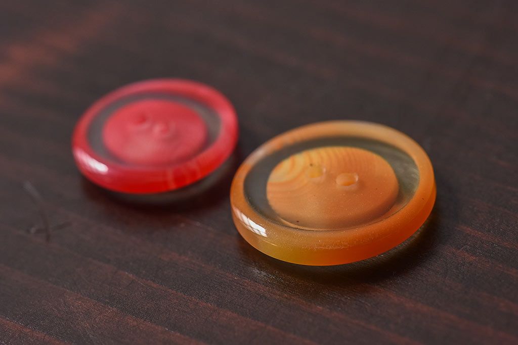アンティーク雑貨　ビンテージ ポップなカラーが愛らしいボタンセット