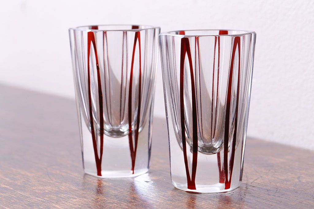 アンティーク雑貨　昭和初期　赤被せ　六角　切子ショットグラス(酒器、和食器)2個セット