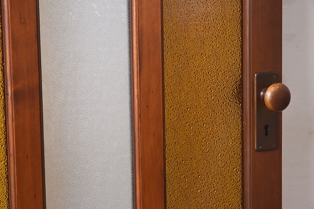 【U様ご成約分】和製アンティーク　色ガラスと木の質感が魅力　レトロなドア(ガラス扉、木製扉)