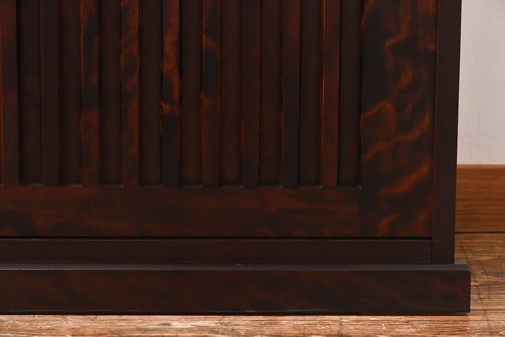 中古　旭川家具　北樹シリーズ　90K　天板付　緻密な木肌が美しい水屋下台(戸棚、サイドボード)(定価約20万円)
